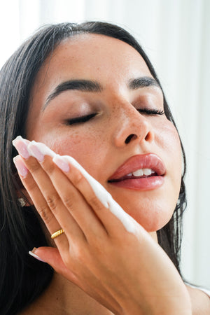 ILLUMINATING GEL Gentle Cleanser